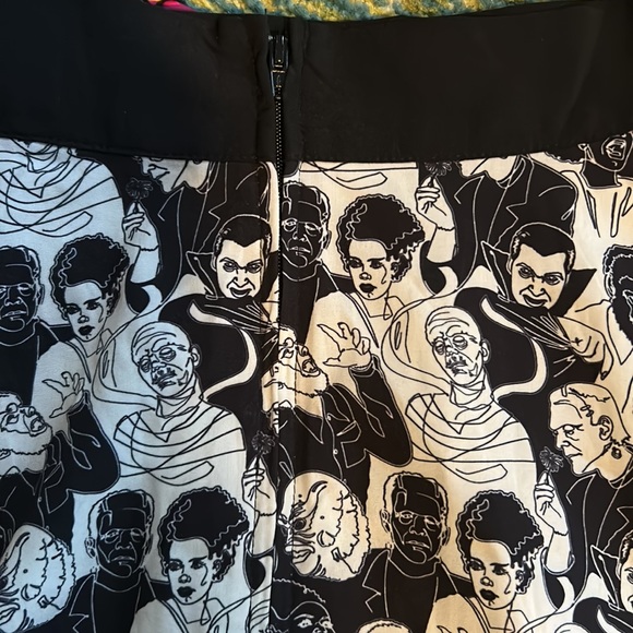 Monsters skirt XS/2 NWT Dracula, Werewolf, Frankenstein - Picture 5 of 6